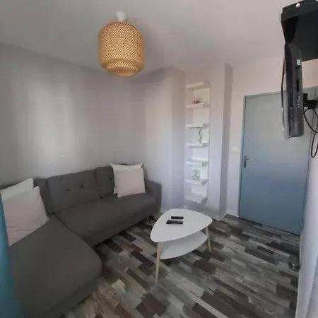 Joli Avec Terrasse *